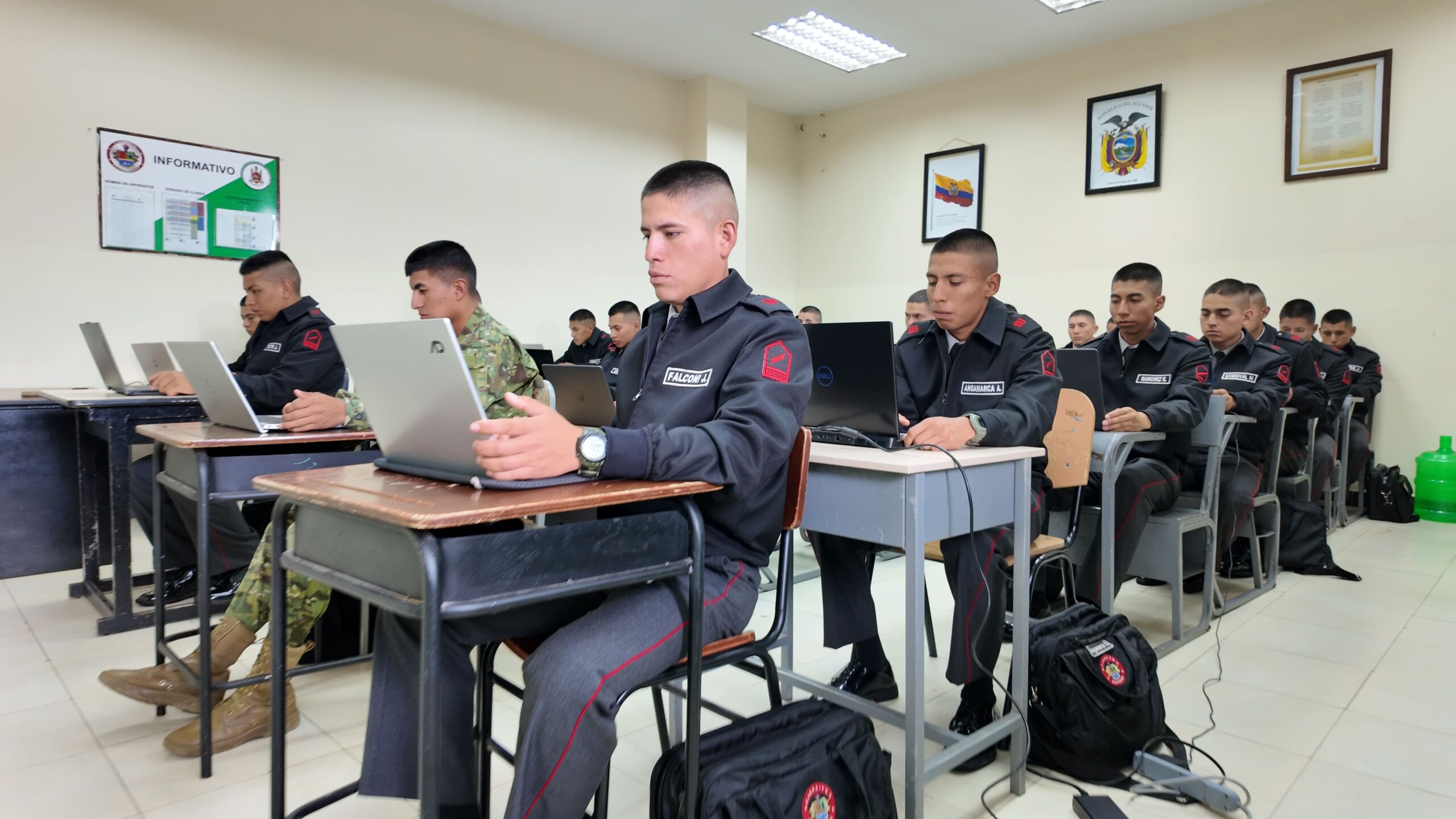 Estudiantes de ciencias militares