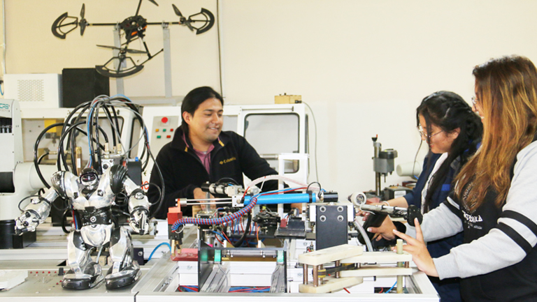 Ingeniería en Electrónica y Automatización (4)